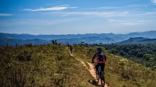 Conquiste as montanhas: um guia para as habilidades essenciais para prosperar no mountain bike